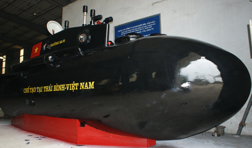 Người Việt chế tạo tàu ngầm, trực thăng, máy bay không người lái