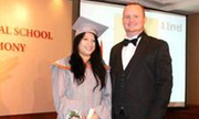 Học sinh Việt tại trường Quốc tế Singapore nhận giải Cambridge