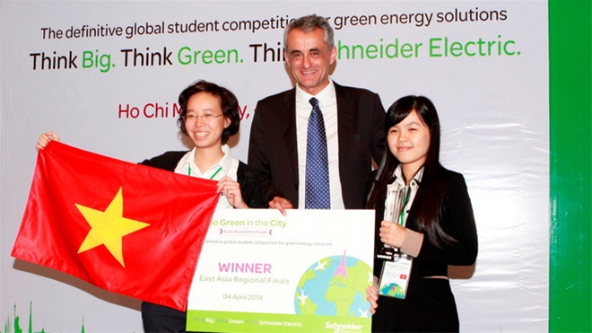 Hai nữ sinh viên VN dự thi toàn cầu về năng lượng