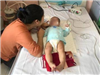 Bé gái 9 tháng tuổi tím tái, bại não sau mũi tiêm chữa viêm phổi của y sĩ trong làng