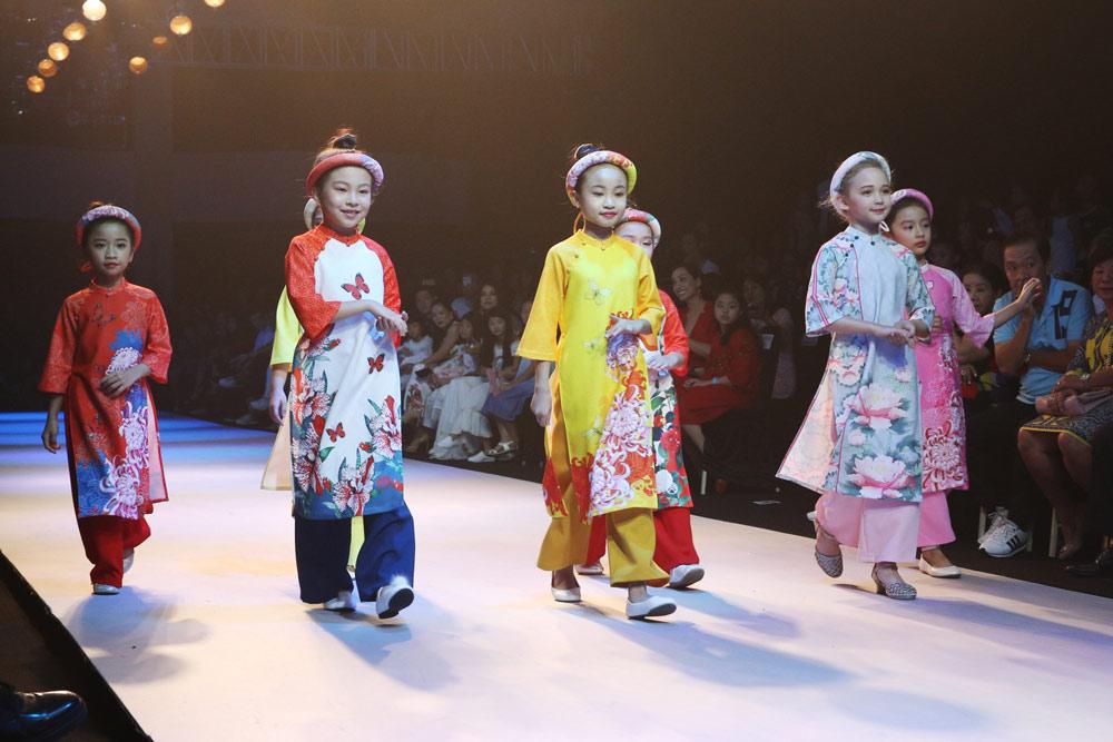 sieu mau thanh hang, minh tu cung nhau dot chay san dien asian kids fashion week - 5