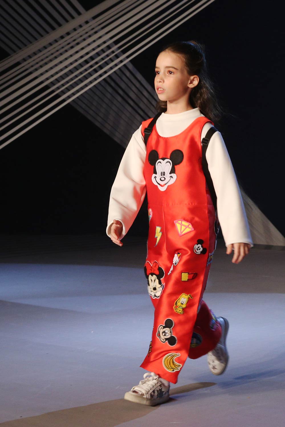 sieu mau thanh hang, minh tu cung nhau dot chay san dien asian kids fashion week - 3